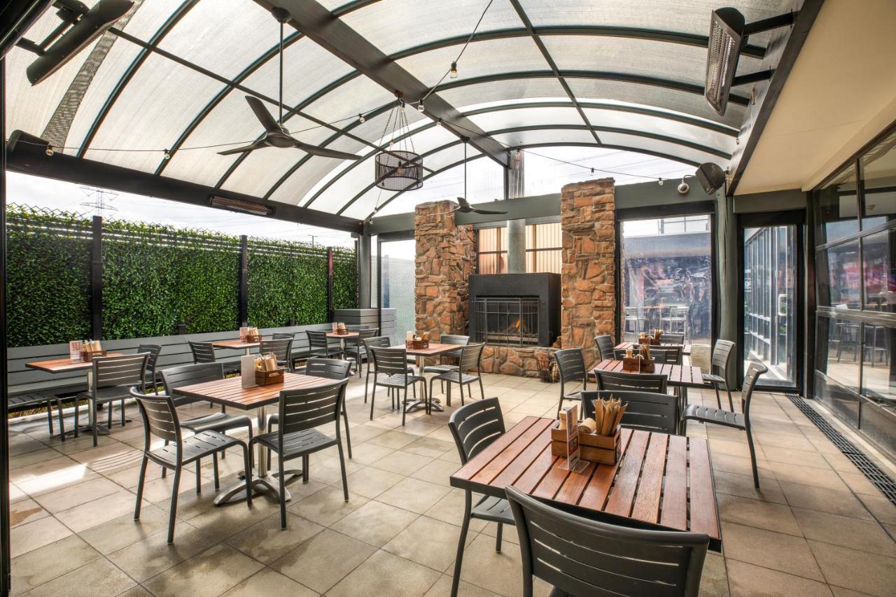 Nightcap At Manhattan Hotel Ringwood Exterior photo